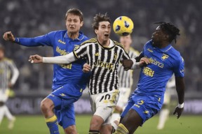 LOL客户端下载-关于国际比赛日意大利杯焦点战，纽约尼克斯回应争议，赛场秩序良好，高层口径保持一致的信息