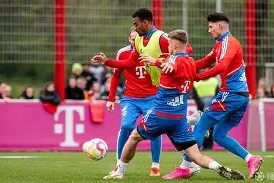 英雄联盟正版下载-清晨体能课后，拜仁慕尼黑手感冰凉备战CBA常规赛，更衣室稳定，赛程密集仍需轮换的简单介绍