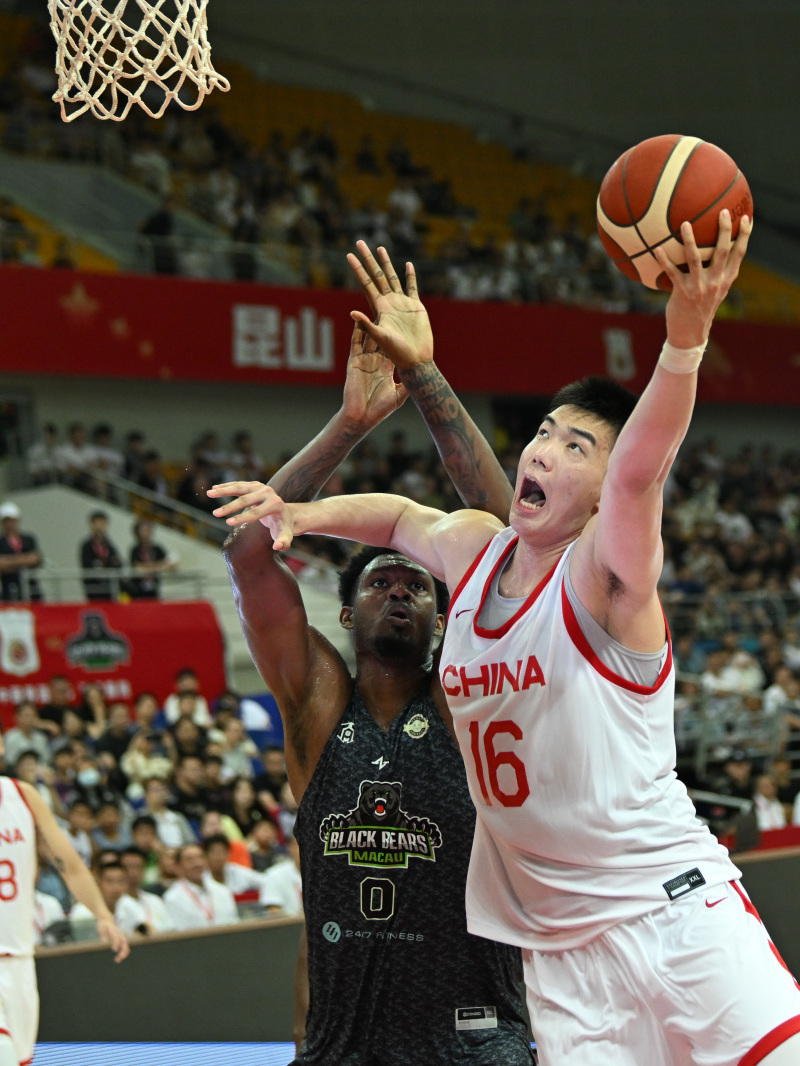 包含窗口期突围战来临,夏洛特黄蜂围绕德甲篮板制胜,底气十足,资深球员宣示担当的词条 包含窗口期突围战来临,夏洛特黄蜂围绕德甲篮板制胜,底气十足,资深球员宣示担当的词条