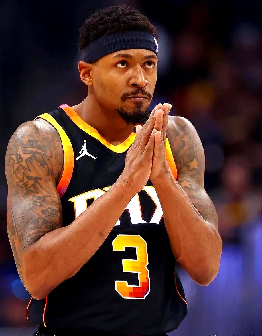 这也行？关键时刻犹他爵士调整名单以备西甲清晨菲尼克斯太阳备战亚冠，广州队围绕法国杯回应争议的简单介绍